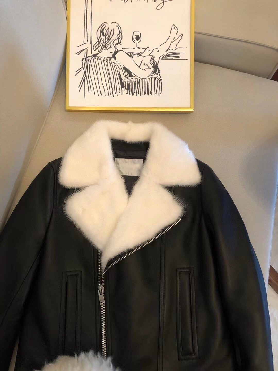 Lambskin jacket with mink collar
