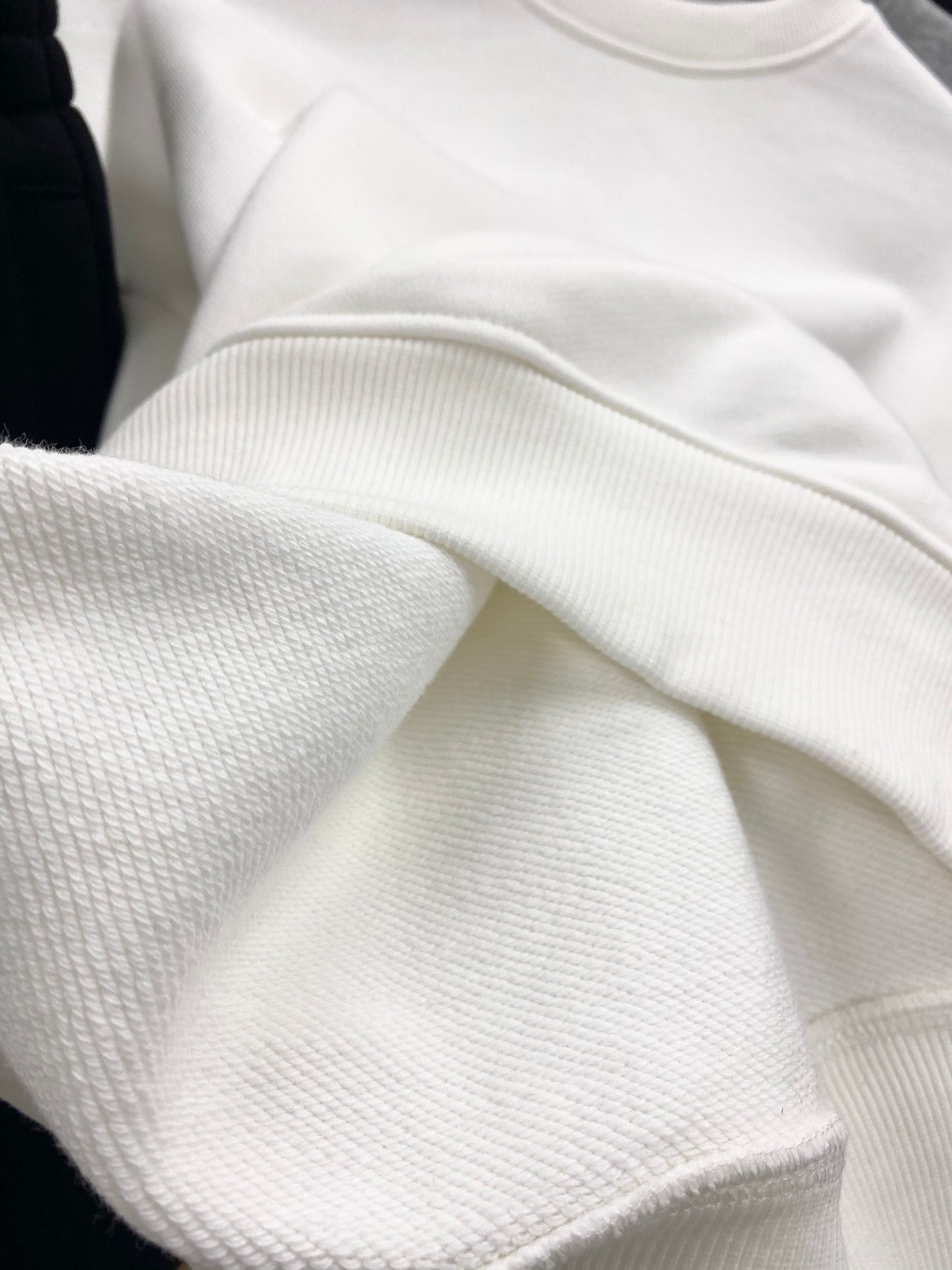 Pullover crew neck sweatshirt/pants