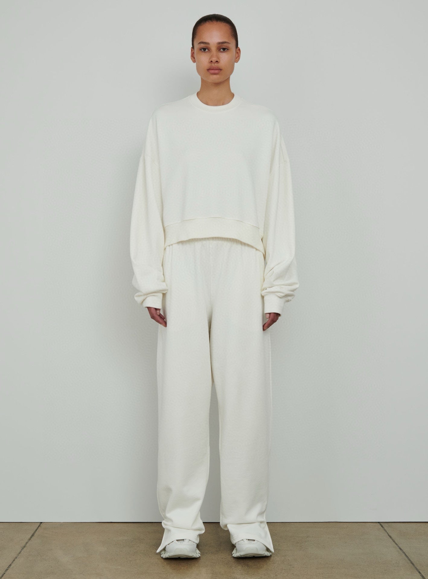 Pullover crew neck sweatshirt/pants