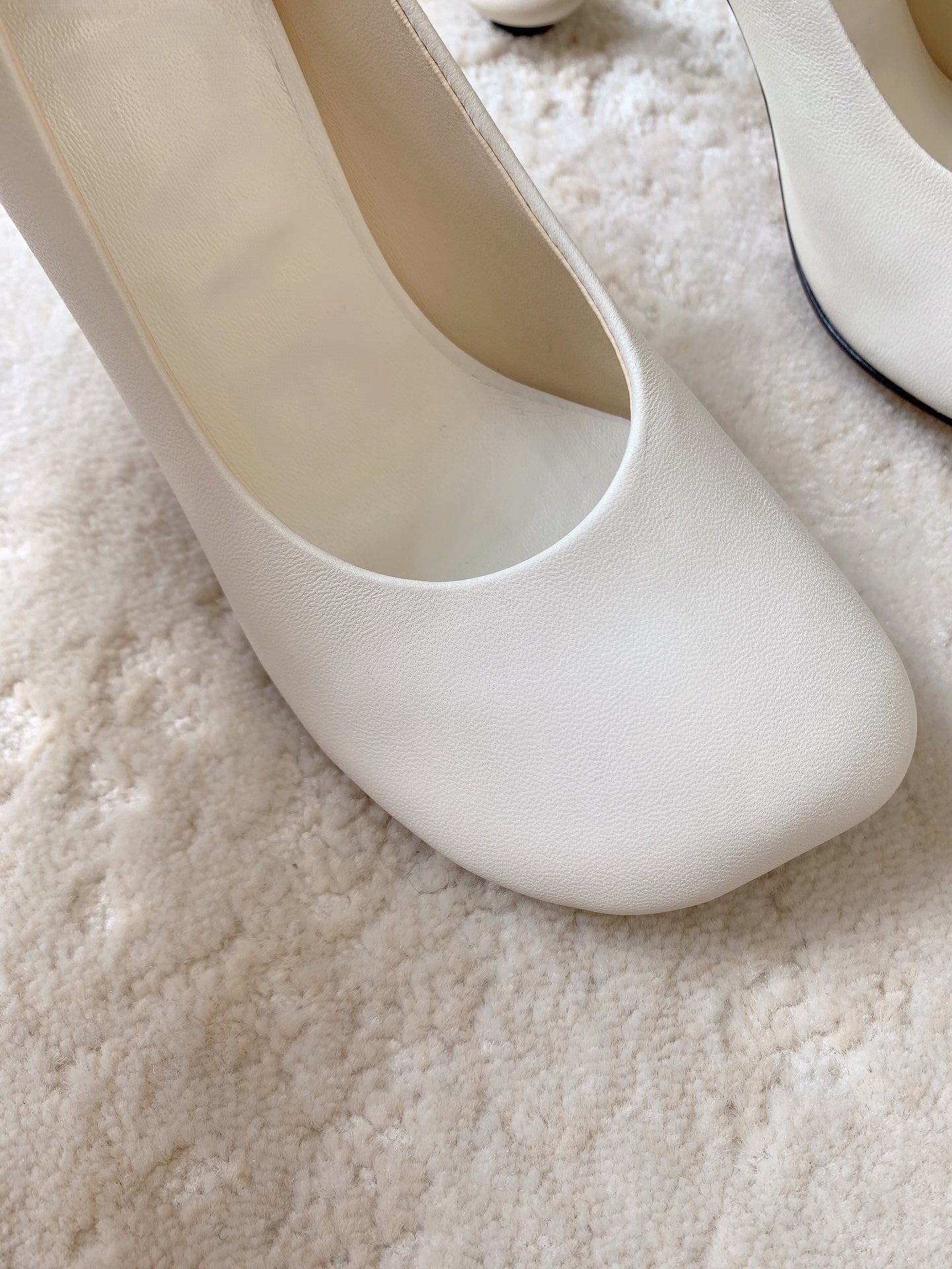 Soft leather high heels