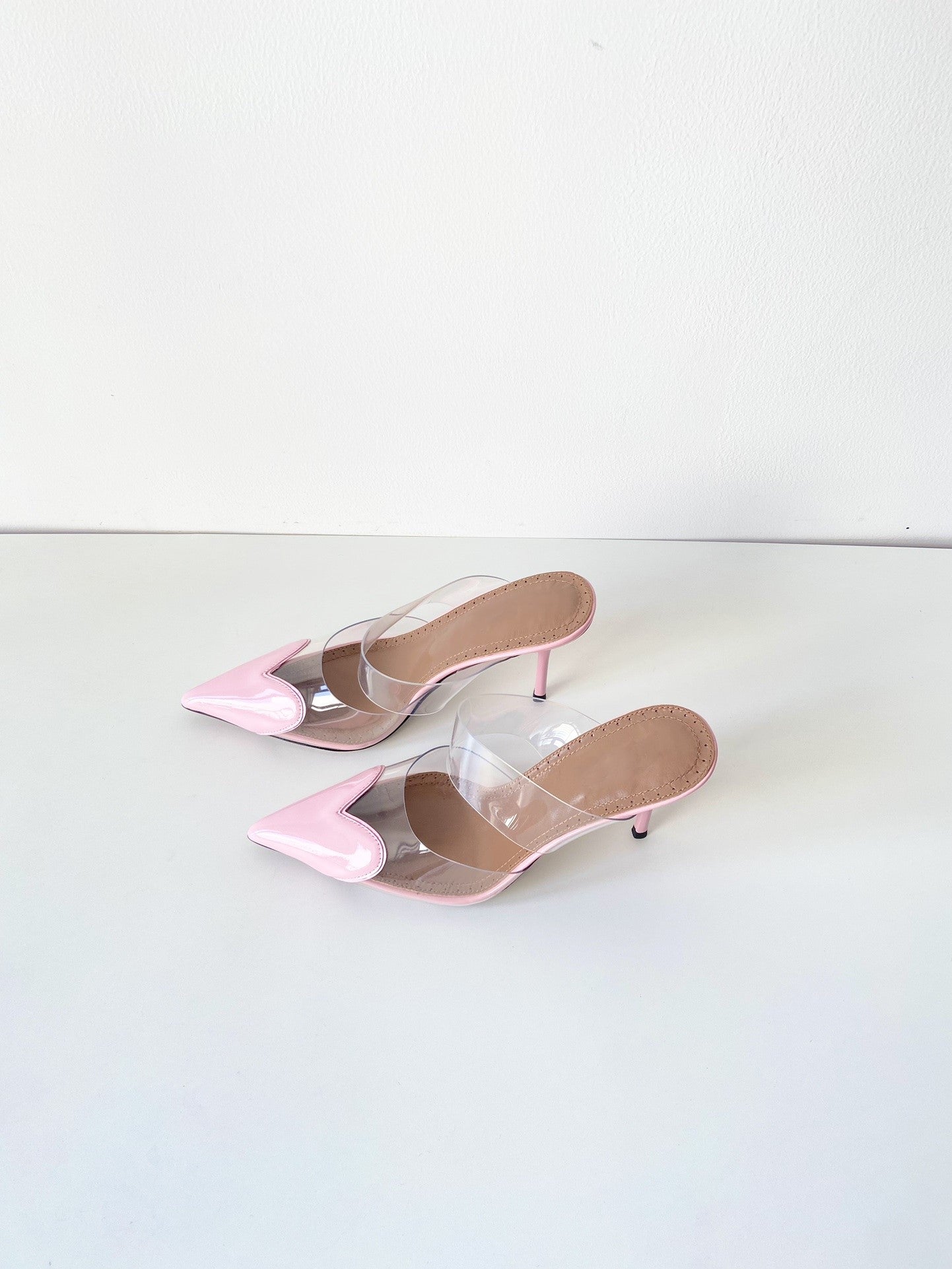 Heart high heel slippers
