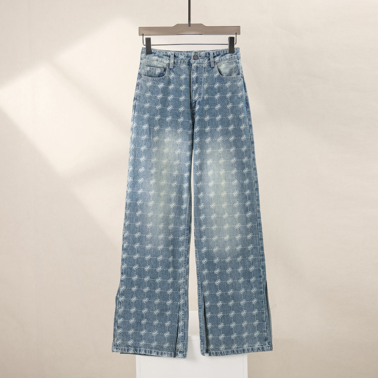 Slit denim straight pants