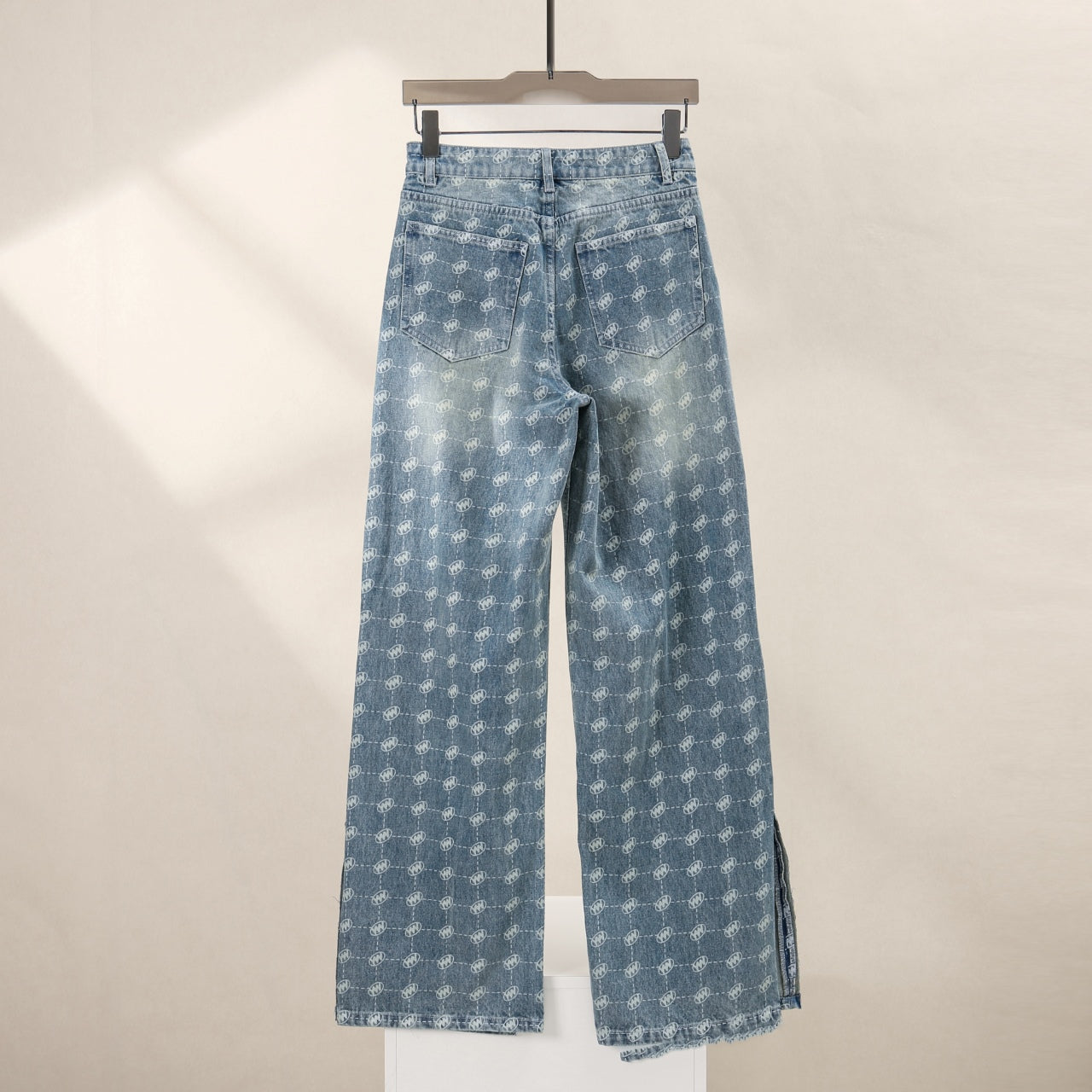 Slit denim straight pants