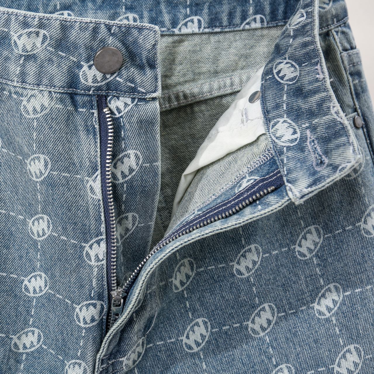 Slit denim straight pants