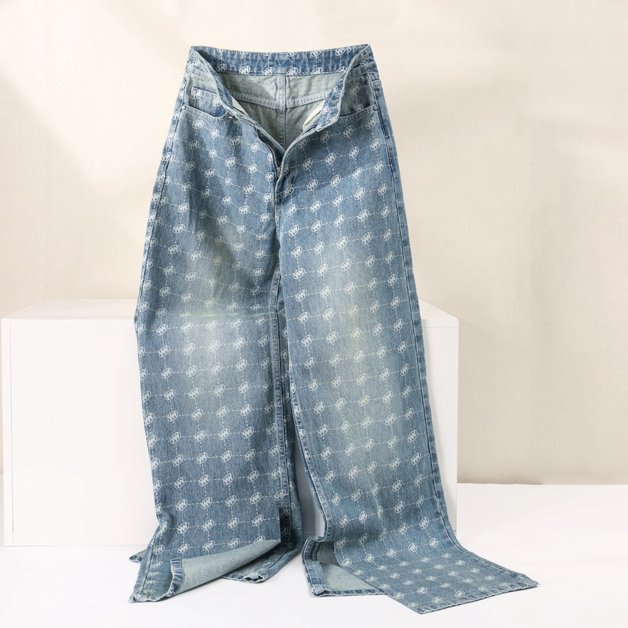 Slit denim straight pants