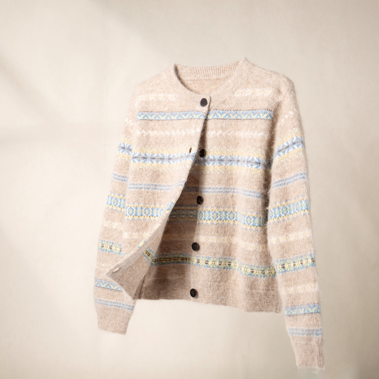 Cashmere knitted cardigan