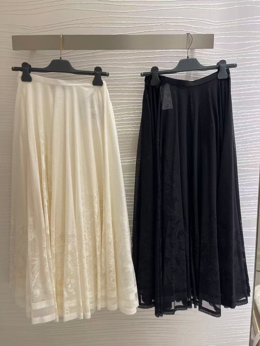 Knitted carved long skirt
