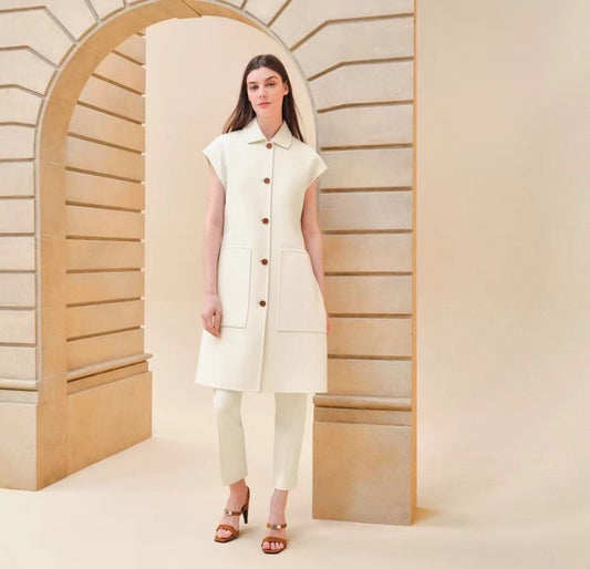Sleeveless cashmere coat