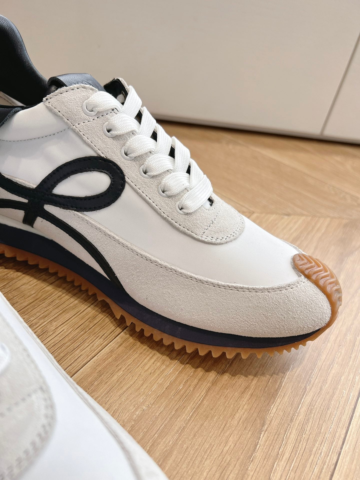 Colorblocked Dexterity Shoes