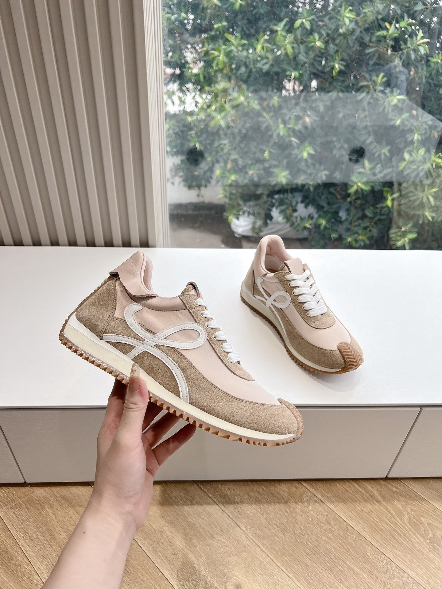 Colorblocked Dexterity Shoes