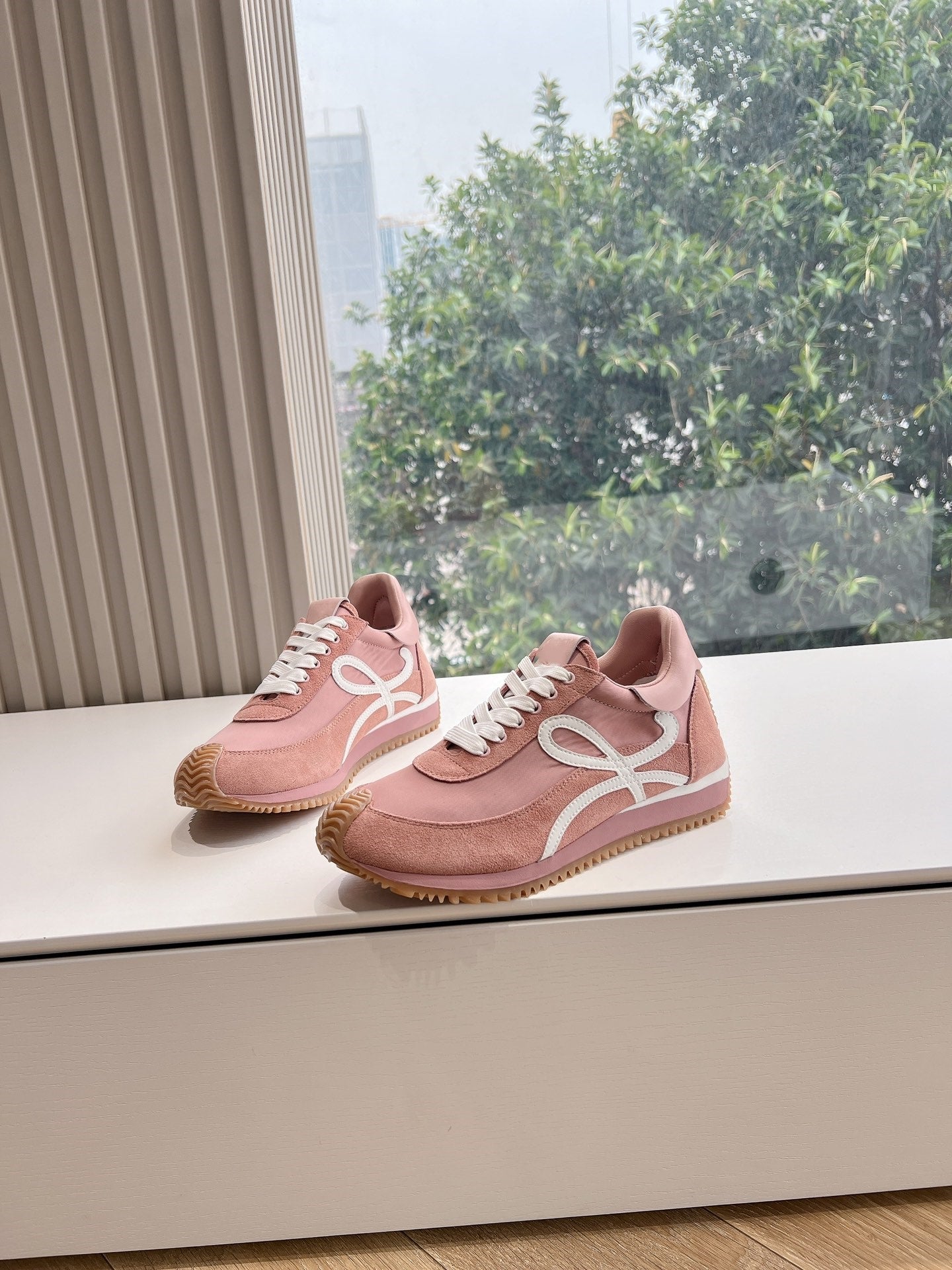 Colorblocked Dexterity Shoes