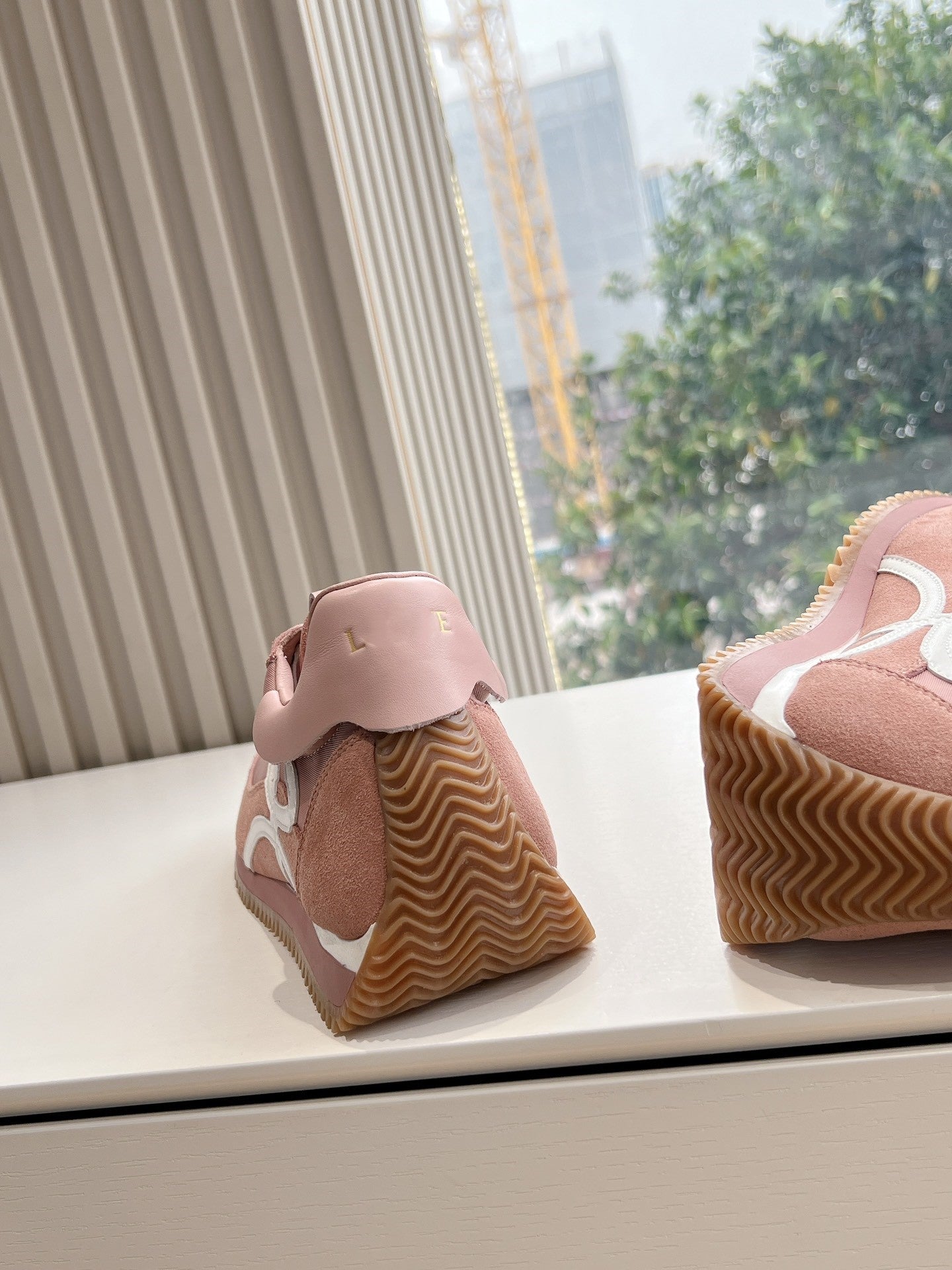 Colorblocked Dexterity Shoes