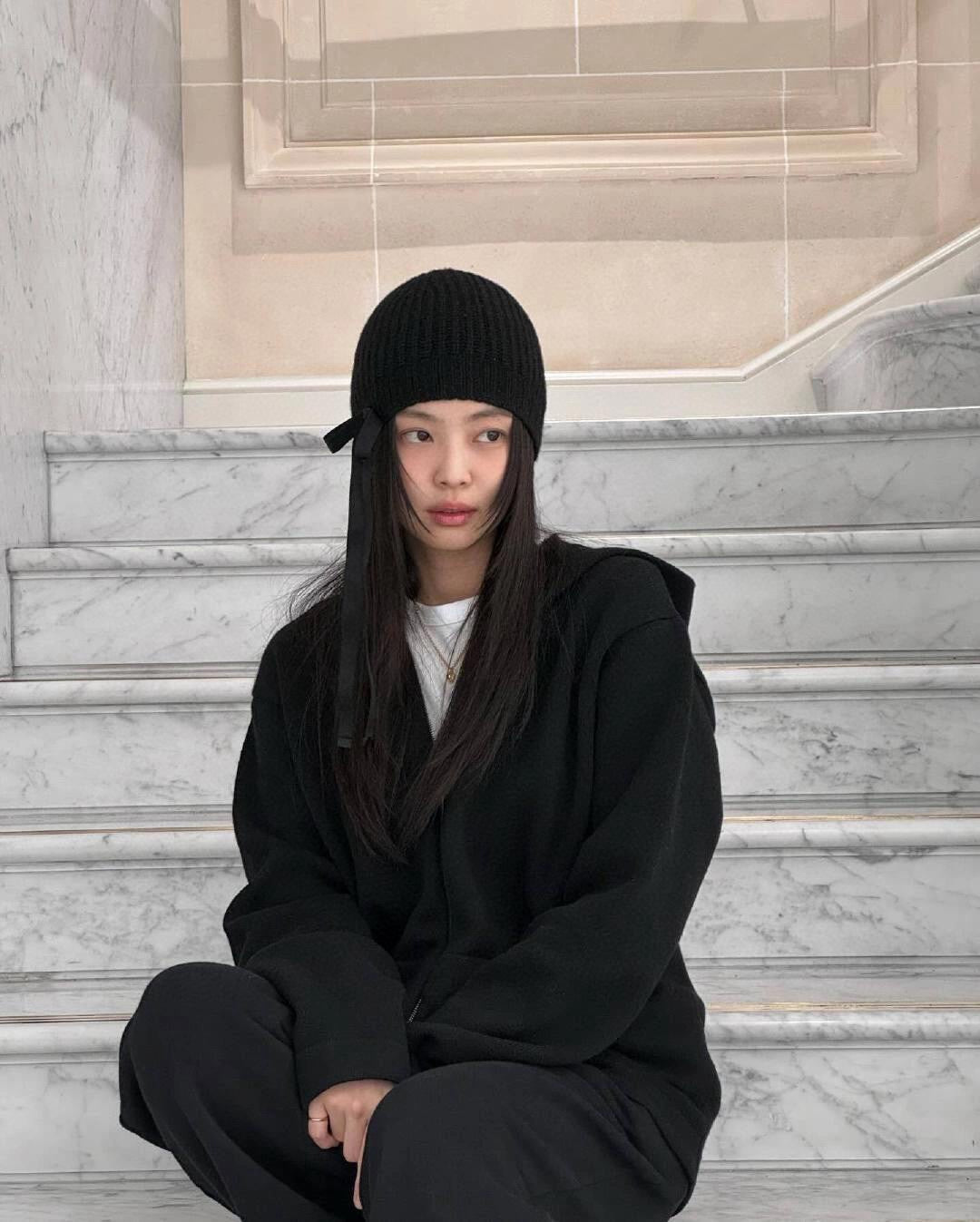 Black knitted hat