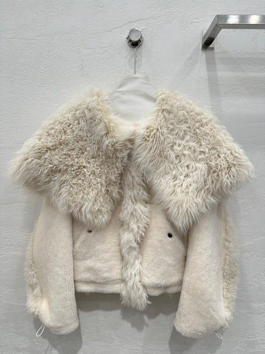 Fur coat with fur collar